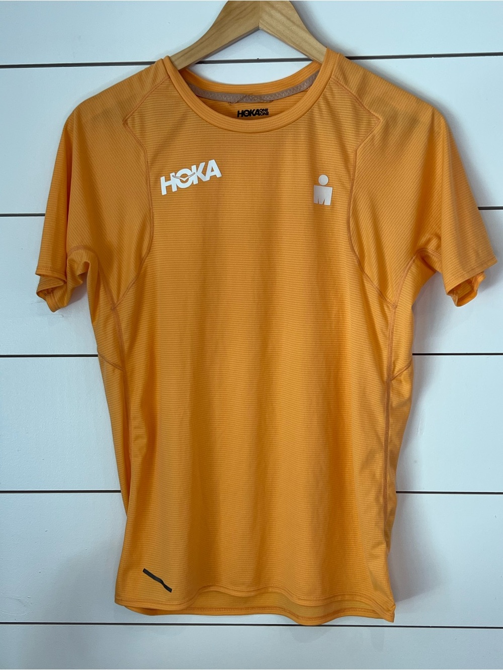 HOKA Short-Sleeve Performance Shirt — Coral